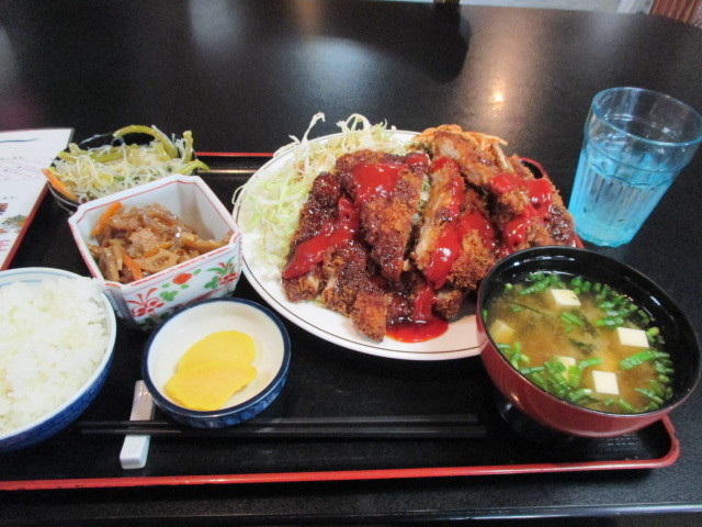 でんすけ食堂 日出町 デカ盛り Jr日出駅前 カボス山作陶記